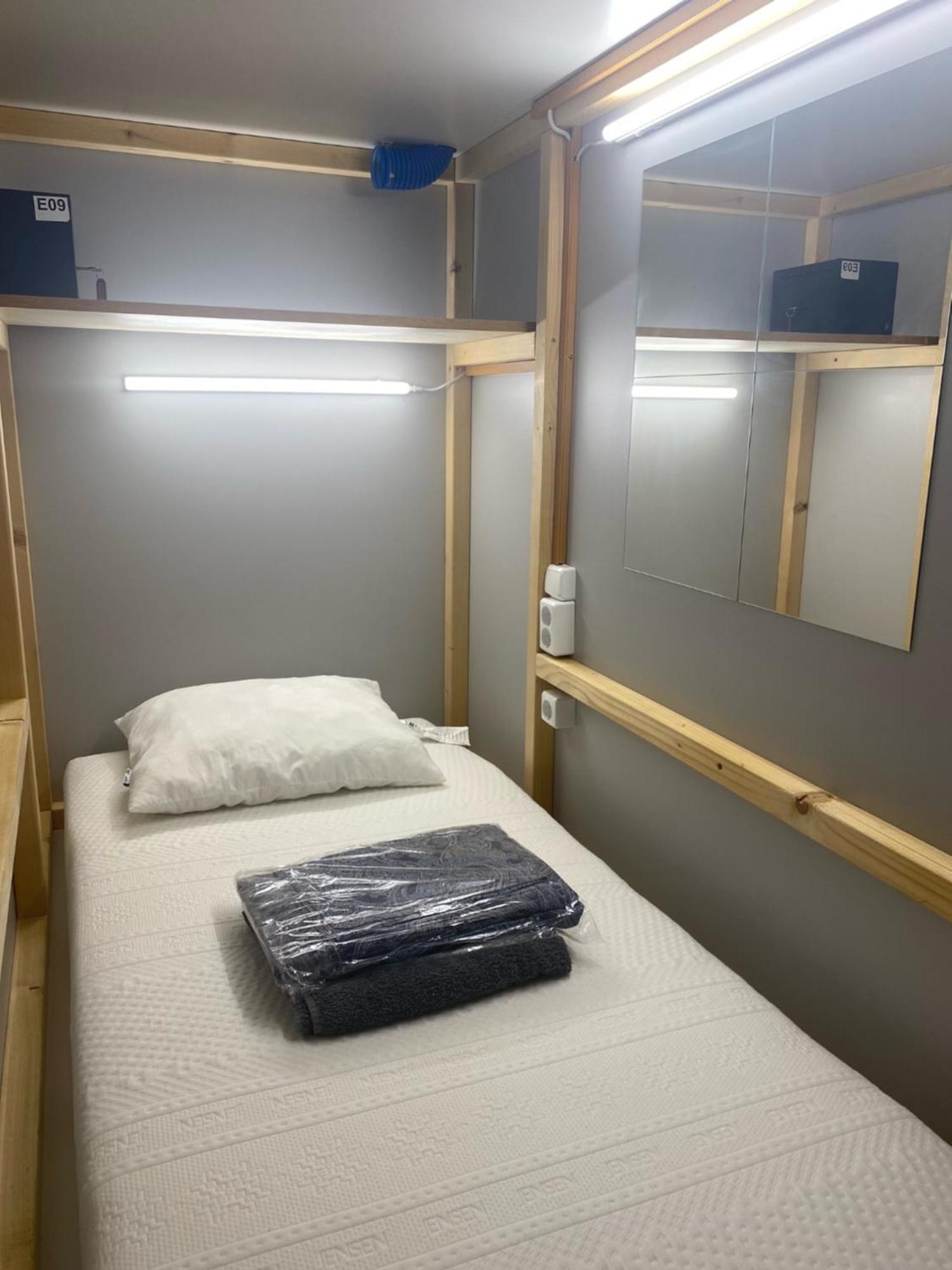 Capsule Hostel Logistic Vilnius VNO Exterior foto